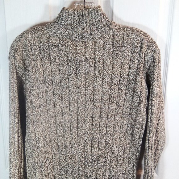 Oscar De La Renta 1/4 Zip Sweater - Picture 2 of 9